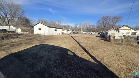 1007 N Van Eps St, Sioux Falls, SD 57103 photo 4