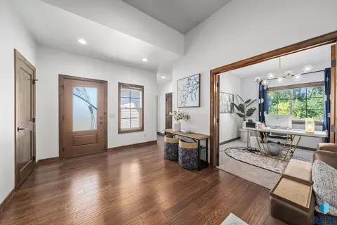 Entry Way - 4900 E Cattail Dr, Sioux Falls, SD 57110 photo 1 of 2