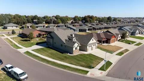 View/Area - 4900 E Cattail Dr, Sioux Falls, SD 57110 photo 2 of 3