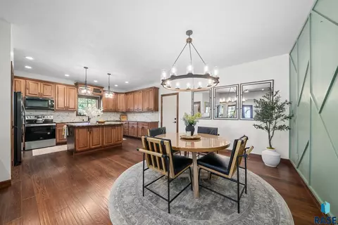 Dining - 4900 E Cattail Dr, Sioux Falls, SD 57110 photo 1 of 2