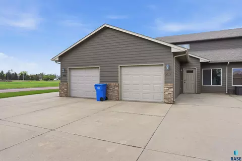 3013 Purdue Ave #3, Sioux Falls, SD 57106