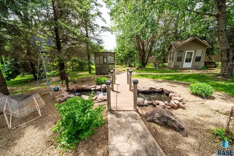 Exterior - 47027 272nd St, Tea, SD 57064 photo 5 of 11