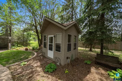 Exterior - 47027 272nd St, Tea, SD 57064 photo 7 of 11