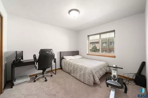 Bedroom - 7210 E 45th St, Sioux Falls, SD 57110 photo 4 of 4