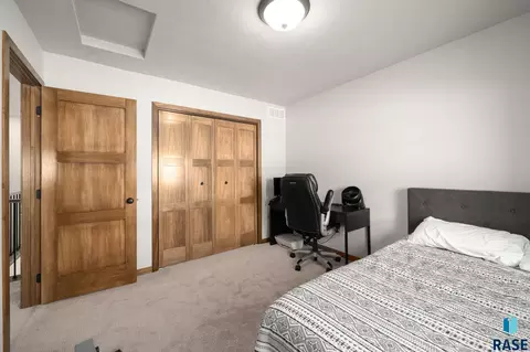 Bedroom - 7210 E 45th St, Sioux Falls, SD 57110 photo 3 of 4