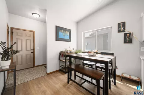 Entry Way - 7210 E 45th St, Sioux Falls, SD 57110 photo 1 of 1