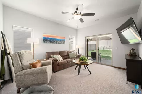 Living - 7210 E 45th St, Sioux Falls, SD 57110 photo 2 of 3
