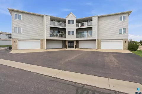 4609 S Oxbow Ave #303, Sioux Falls, SD 57106