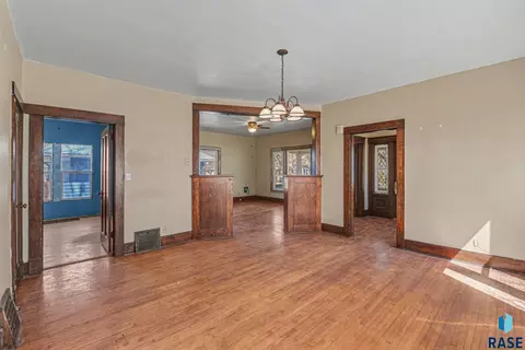 Living - 307 North St, Viborg, SD 57070 photo 1 of 4