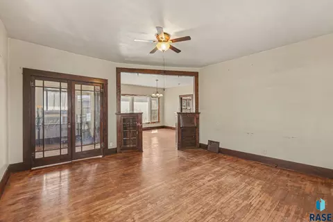 Living - 307 North St, Viborg, SD 57070 photo 4 of 4