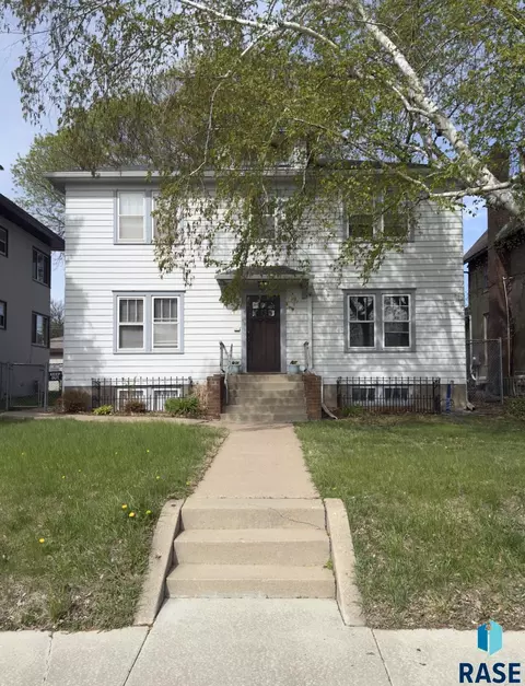 213 S Spring Ave, Sioux Falls, SD 57104