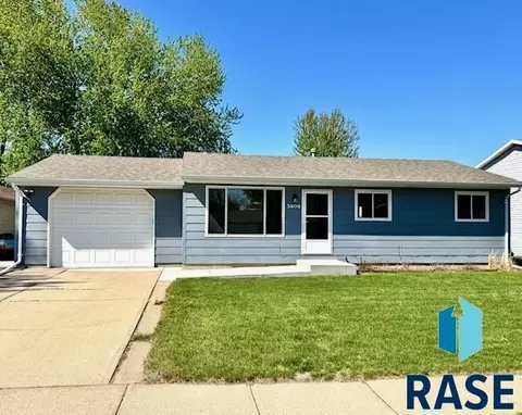 5808 W Bluestem St, Sioux Falls, SD 57106
