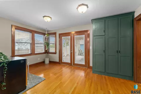709 E 20th St, Sioux Falls, SD 57105 photo 6