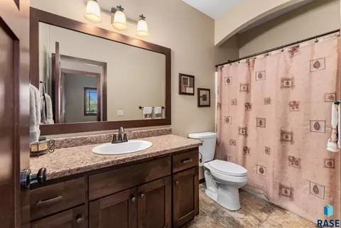 Bath - 5205 S Sirocco Ave, Sioux Falls, SD 57108 photo 1 of 2