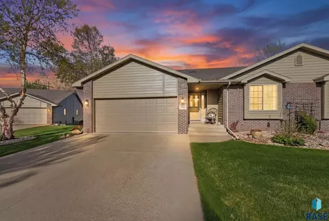 3403 S Pennant Pl, Sioux Falls, SD 57110