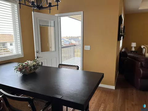 Entry Way - 1013 N Danielle Dr, Sioux Falls, SD 57103 photo 1 of 3