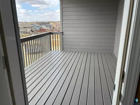Exterior - 1013 N Danielle Dr, Sioux Falls, SD 57103 photo 5 of 5