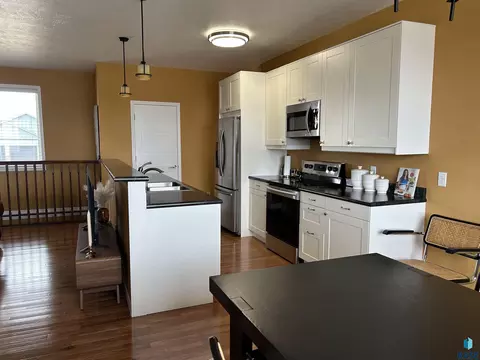 Kitchen - 1013 N Danielle Dr, Sioux Falls, SD 57103 photo 2 of 3