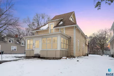 611 N Walts Ave, Sioux Falls, SD 57104