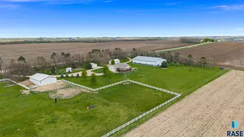48349 276th St, Canton, SD 57013