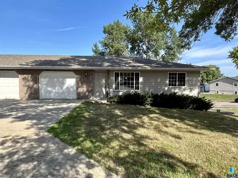 2001 S Cleveland Ave, Sioux Falls, SD 57103