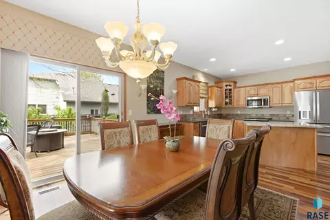 Dining - 1609 S Locust Ave, Brandon, SD 57005 photo 1 of 4