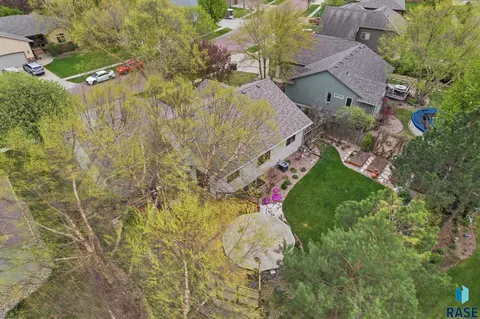 View/Area - 1609 S Locust Ave, Brandon, SD 57005 photo 1 of 3