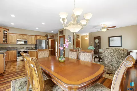 Dining - 1609 S Locust Ave, Brandon, SD 57005 photo 2 of 4