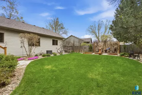 Exterior - 1609 S Locust Ave, Brandon, SD 57005 photo 18 of 24