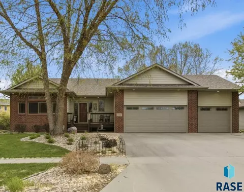 Exterior - 1609 S Locust Ave, Brandon, SD 57005 photo 24 of 24