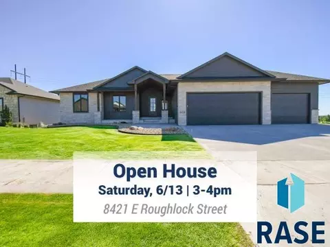 8421 E Roughlock St, Sioux Falls, SD 57110