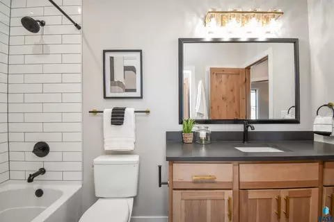Bath - 8421 E Roughlock St, Sioux Falls, SD 57110 photo 8 of 12