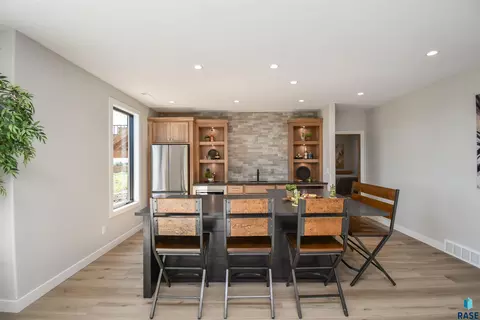 Dining - 8421 E Roughlock St, Sioux Falls, SD 57110 photo 2 of 6