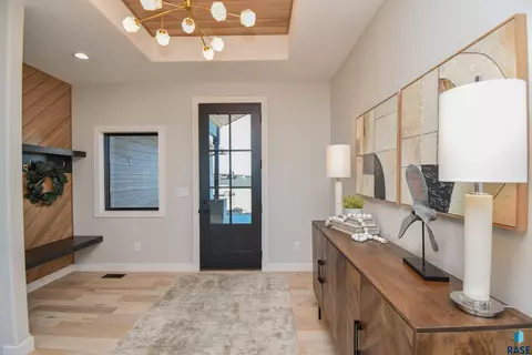 Entry Way - 8421 E Roughlock St, Sioux Falls, SD 57110 photo 1 of 6