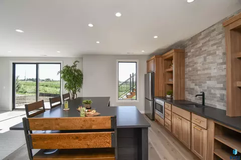 Kitchen - 8421 E Roughlock St, Sioux Falls, SD 57110 photo 10 of 11