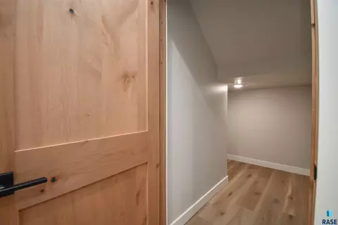 Entry Way - 8421 E Roughlock St, Sioux Falls, SD 57110 photo 6 of 6