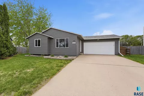 3312 S Steven Cir, Sioux Falls, SD 57106