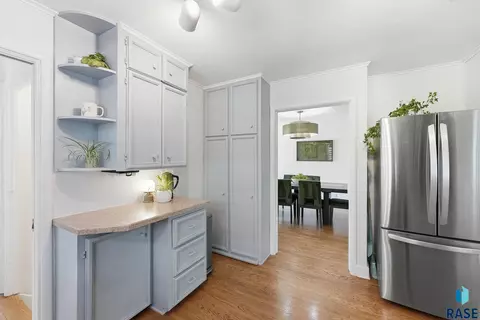 Kitchen - 310 E 28th St, Sioux Falls, SD 57105 photo 4 of 4