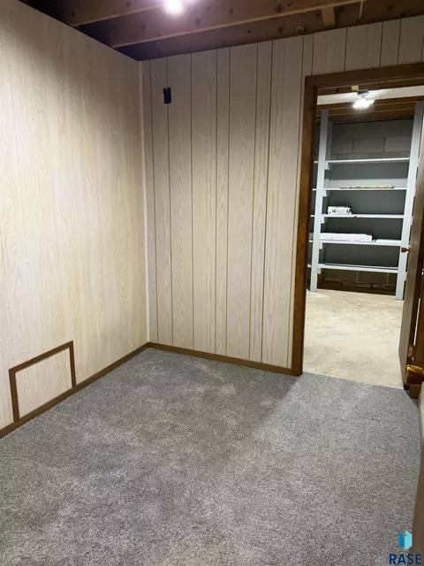 Bedroom - 500 E 9th St, Bridgewater, SD 57319 photo 6 of 7