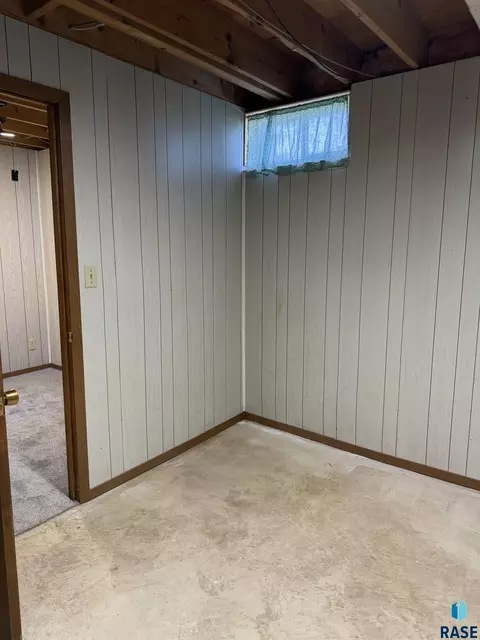 Bedroom - 500 E 9th St, Bridgewater, SD 57319 photo 7 of 7