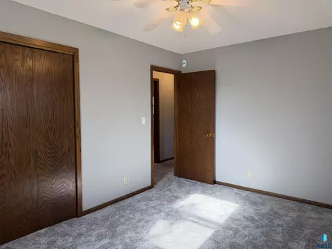 Bedroom - 500 E 9th St, Bridgewater, SD 57319 photo 2 of 7