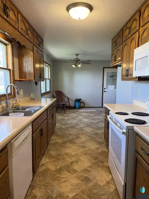 Kitchen - 500 E 9th St, Bridgewater, SD 57319 photo 2 of 4
