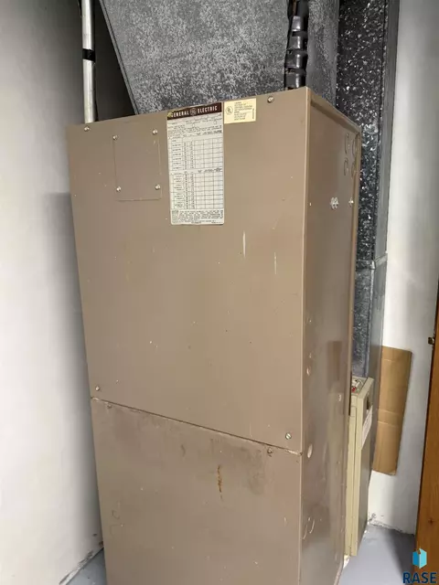 Other - 500 E 9th St, Bridgewater, SD 57319 photo 14 of 17