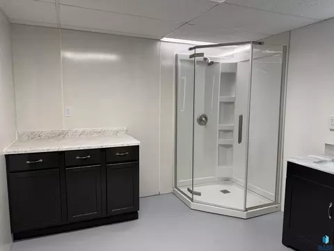 Bath - 500 E 9th St, Bridgewater, SD 57319 photo 3 of 4