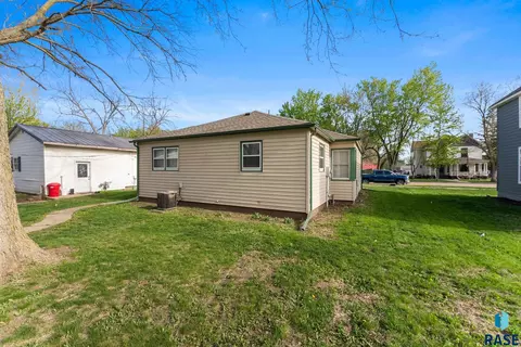 Exterior - 422 E 2nd St, Parker, SD 57053 photo 4 of 8