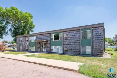 3505 S Hawthorne Ave, Sioux Falls, SD 57105