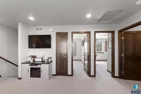 Entry Way - 3003 S Broek Dr, Sioux Falls, SD 57106 photo 1 of 3