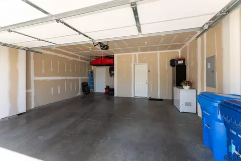 Other - 3003 S Broek Dr, Sioux Falls, SD 57106 photo 15 of 16