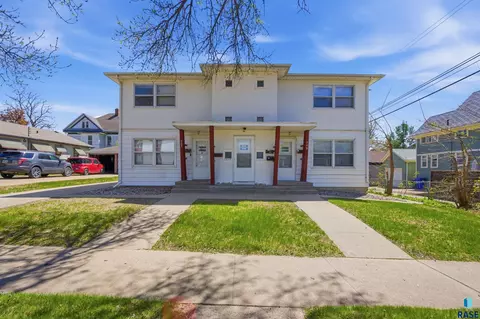 707 W 709 W 8th St, Sioux Falls, SD 57104