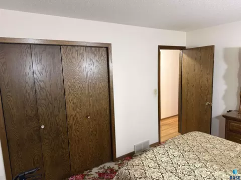 Bedroom - 632 S Albert St, Freeman, SD 57029 photo 5 of 8